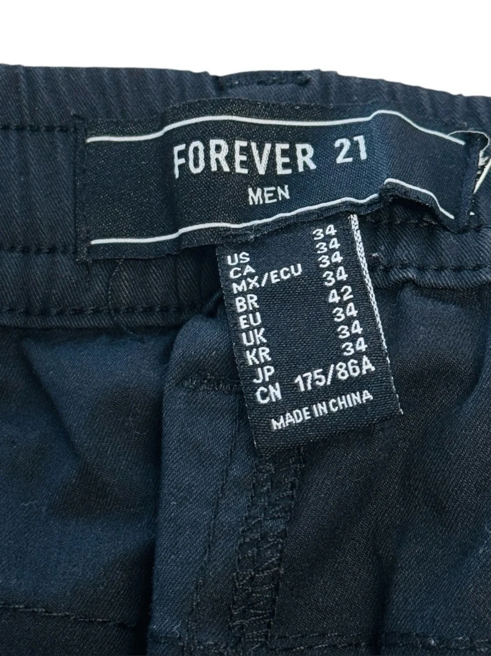 Forever 21 Black Cargo Pants with Snap Pocket Details Men’s Sz. 34
